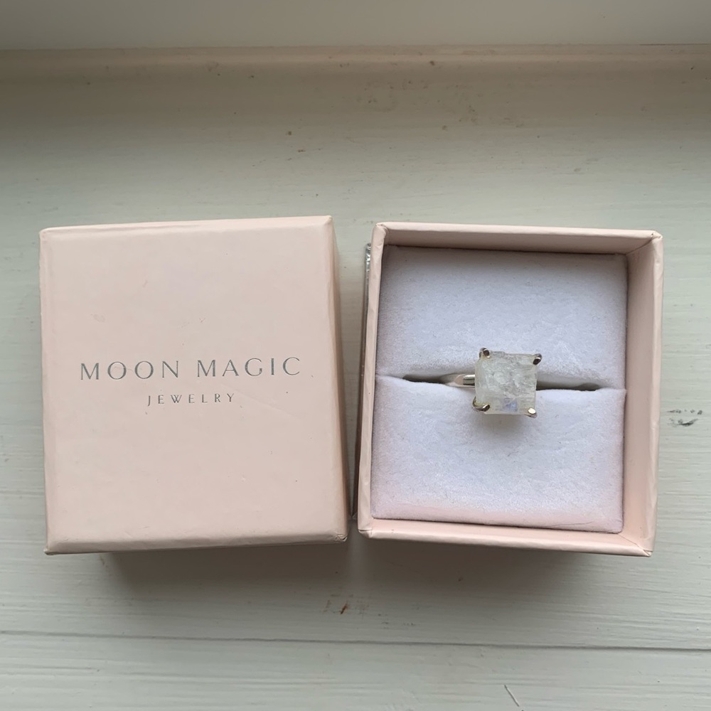 Moon stone cube ring